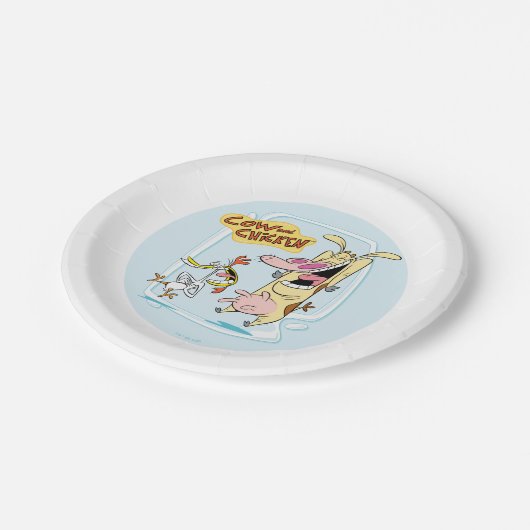 Kuh und Hühnchen lachen Grafik Pappteller (Schrägansicht)