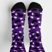 Kuhdruck auf Lila Crew Socken (Oben)