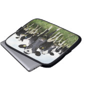 Kühe, die hintereinander stehend sind und die Kame Laptopschutzhülle (Vorne Knopf)