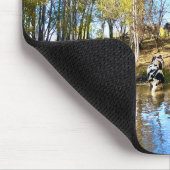 Kühe im Herbst im Teich Mousepad (Ecke)