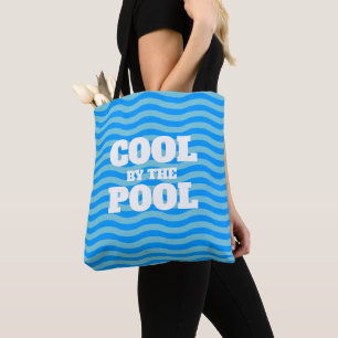 Kühl am Pool blaues Wasser wellige Linie Schwimmer Tasche
