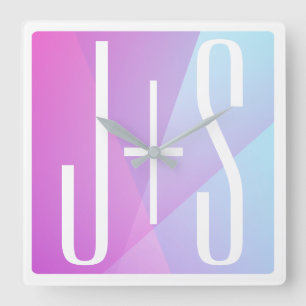 Kühle geometrische rosa und violette Buchstaben Quadratische Wanduhr