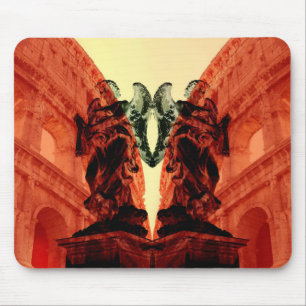 Kühle moderne Collage des historischen Roms in Rot Mousepad