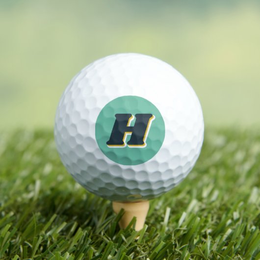 Kühle Retro-Typografie Monogramm Initial | Grün Golfball (Insitu T-Shirt)