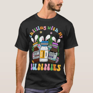 Kühlung mit meinen Bunnies Icu B52 Med Surg Nurse T-Shirt