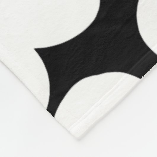 Kühne Blume - Weiß auf Schwarz Fleecedecke (Ecke)