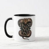 Kühne King Snake Tasse "Trust No One" (Links)