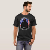 Kühner Feuerwehrmann Paramedic Patriotische Silhou T-Shirt (Vorne ganz)