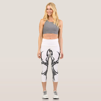 Kühnes Stammesmuster Schwarze Tinte Grafik Capri Leggings