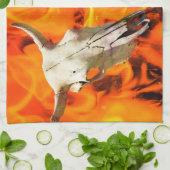 Kuhschädel und Feuer Küchentuch (Gefaltet)