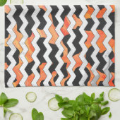 Kuhschwarz und orange Zickzack Handtuch (Gefaltet)