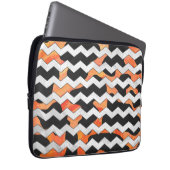 Kuhschwarz und orange Zickzack Laptopschutzhülle (Vorne Rechts)