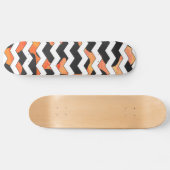 Kuhschwarz und orange Zickzack Skateboard (Horizontal)
