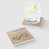 Kukui Nuss Leis auf hawaiischem Steinuntersetzer (Seitenansicht)