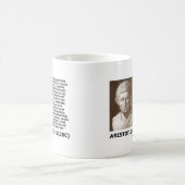 Kultiviertes Aristoteles-Glück kümmert sich um Kaffeetasse (Mittel)