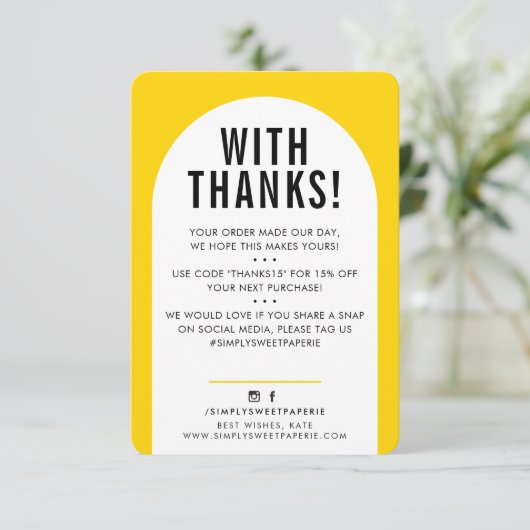 KUNDENDANK IHNEN modernes, hellgelbes und schwarze Dankeskarte (Stehend Vorderseite)