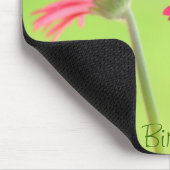 Kundengerechte rosa Gerber Gänseblümchen auf Grün Mousepad (Ecke)