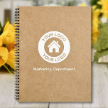 Kundenspezifische Firmenlogos und Text-Kraft-Style Notizblock<br><div class="desc">Laden Sie ein Logo hoch, fügen Sie Text hinzu und erstellen Sie ganz einfach Ihr personalisiertes Notebook. Klicken Sie auf Weiter, um die Textfarbe zu ändern. Sie können dieses Design auf anderen Zazzle-Produkten übertragen und an die meisten Zazzle-Produkte anpassen. Standard Studio Designs werden in hochauflösender Vektorgrafik für einen beruflichen Druck...</div>