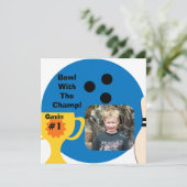 Kundenspezifische Foto Bowling Champ Einladungen (Stehend Vorderseite)