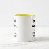 Kundenspezifische Geschenke für Ihm Gelb Zwei-Tone Zweifarbige Tasse (Mittel)