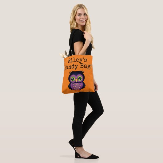 Kundenspezifische Halloween-Trick-oder Tasche (Am Model)