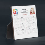 Kundenspezifische Logo-Gesellschaft 2023 Kalender Fotoplatte<br><div class="desc">Diese moderne Businesskalender-Plakette ist mit Ihrem beruflichen Firmennamen unter dem Namen des Agenten in eleganter Typografie gefertigt. Dieser minimalistische Schwarzweißkalender enthält Ihr Logo und Ihr personalisiertes Foto. Zeitgenössische Marketing-Tools für ein Unternehmen im Jahr 2023. Großartiges Marketing für Unternehmen.</div>