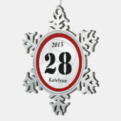 Kundenspezifische Monogramm-Volleyball-Verzierung Schneeflocken Zinn-Ornament (Rechts)