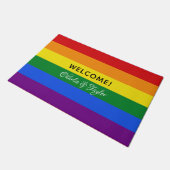 Kundenspezifische Text Regenbogen-Flaggentürmatten Fußmatte (Schrägansicht)