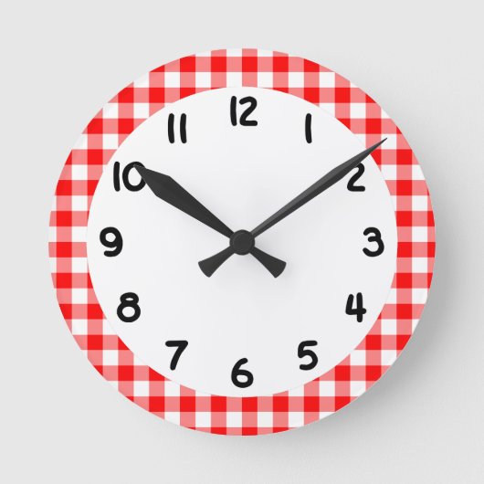 Kundenspezifischer heller roter Gingham Runde Wanduhr (Vorderseite)
