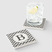 Kundenspezifischer mit Monogramm großer schwarzer Steinuntersetzer (Seitenansicht)