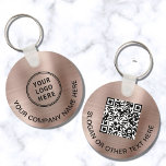 Kundenspezifischer QR-Code Werbe-Rose Gold Schlüsselanhänger<br><div class="desc">Moderner Schlüsselanhänger für Ihr Unternehmen oder Ihre Organisation mit einer gebürsteten Rose Gold Imitate metallische Hintergrund. Fügen Sie Ihr Logo hinzu,  geben Sie die URL Ihrer Website Adresse ein,  um einen scannbaren QR-Code zu erstellen und fügen Sie zwei Zeilen benutzerdefinierten Text,  wie z. B. Ihren Firmennamen,  Geschäftsslogan,  danke,  etc.</div>