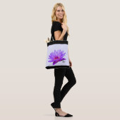 Kundenspezifischer Schulter-Taschen-Lavendel-lila Tasche (Am Model)