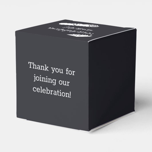 Kundenspezifisches Abschluss-Foto mit Cap und Dipl Geschenkschachtel (Rückseite)