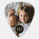 Kundenspezifisches kundenspezifisches Monogramm Plektrum<br><div class="desc">Ein Plektrum,  das Ihr Familien-Foto zusammen mit einem Monogramm kennzeichnet.</div>
