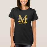 Kundenspezifisches mit Monogramm gelbes Gold des T-Shirt<br><div class="desc">Personalisierte Monogrammbraut,  zum T-Shirts | gelbes Gold und schwarze Farben zu sein. Mit Monogramm T-Shirts mit individuellem Namen im eleganten Skripttext. Personifizieren Sie für Braut,  Brautjungfern,  Blumenmädchen,  Trauzeugin,  Matrone der Ehre,  Mutter der niedlichen Idee der Braut etc. für wedding Party,  Brautparty und Junggeselinnen-Abschied.</div>