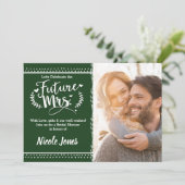 KÜNFTIGE FRAU. Pine Green Brautparty Foto Einladung (Stehend Vorderseite)