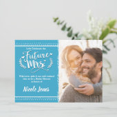 KÜNFTIGE FRAU. Rustikales blaues Brautparty Foto Einladung (Stehend Vorderseite)