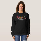 Künftiger Doktor im Ausbildungslehrer Sweatshirt (Vorne ganz)