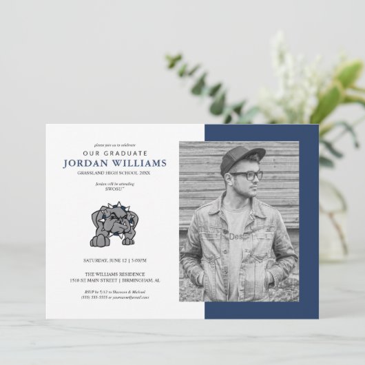 Künftiger SWOSU-Hochschulabschluss Ankündigung (Stehend Vorderseite)