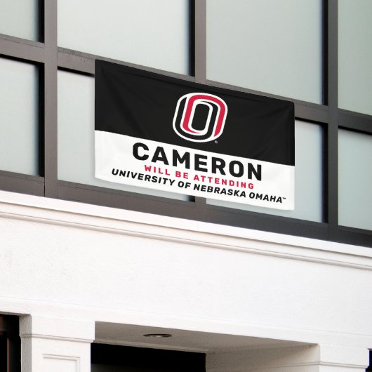 Künftiger UNO-Mavericks-Abschluss Banner (Äußeres Gebäude)