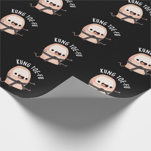 Kung Toe-fu Funny Big Toe Pun Dark BG Geschenkpapier (Ecke)