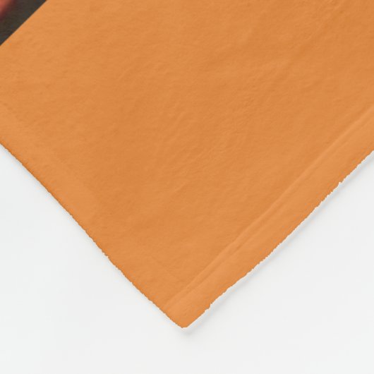 Kunst-Deko in der orange großen Decke (Ecke)