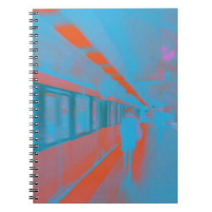 Kunst der Pariser Frau in blauen Orangen Notizblock