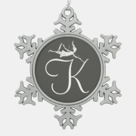Kunst-Fee-Initiale: K Schneeflocken Zinn-Ornament