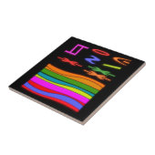 Kunstdesign gemustert mit schwarzem Hintergrund Fliese (Seite)