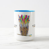 Künstler bei der Arbeitsgruppe Pinselpinsel mit Fa Zweifarbige Tasse (Mittel)