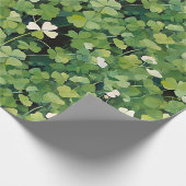 Künstlerisch Green Lucky Clover St. Patrick Painte Geschenkpapier (Ecke)
