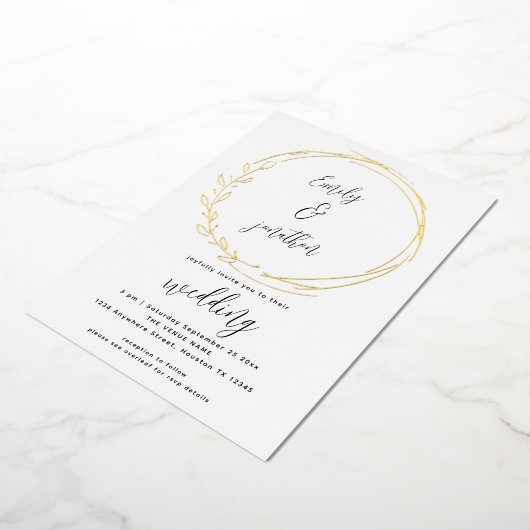 Künstlerisch Laurel Leaf Frame Script Wedding Real Folieneinladung (Gedreht)