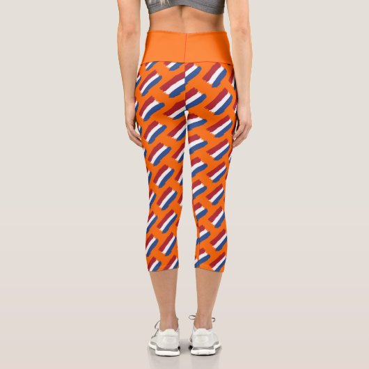 Künstlerisch Red White Blue Abstrakt Dutch Flag-Mu Capri Leggings (Rückseite)