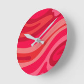 Künstlerisch rosa rotes Muster Runde Wanduhr (Winkel)